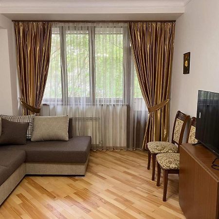 Apartment In City Center Yerevan Exterior photo
